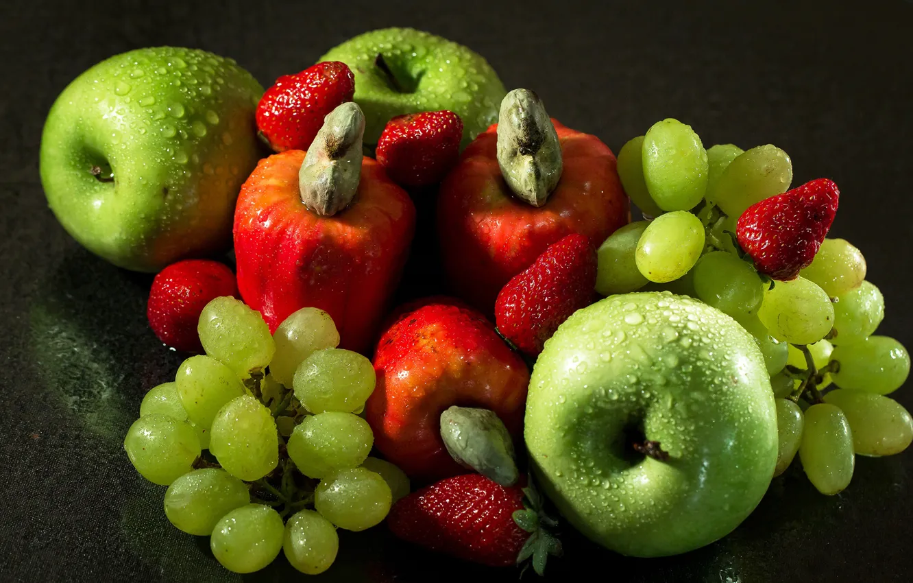 Фото обои яблоки, apple, клубника, виноград, grape, strawberry