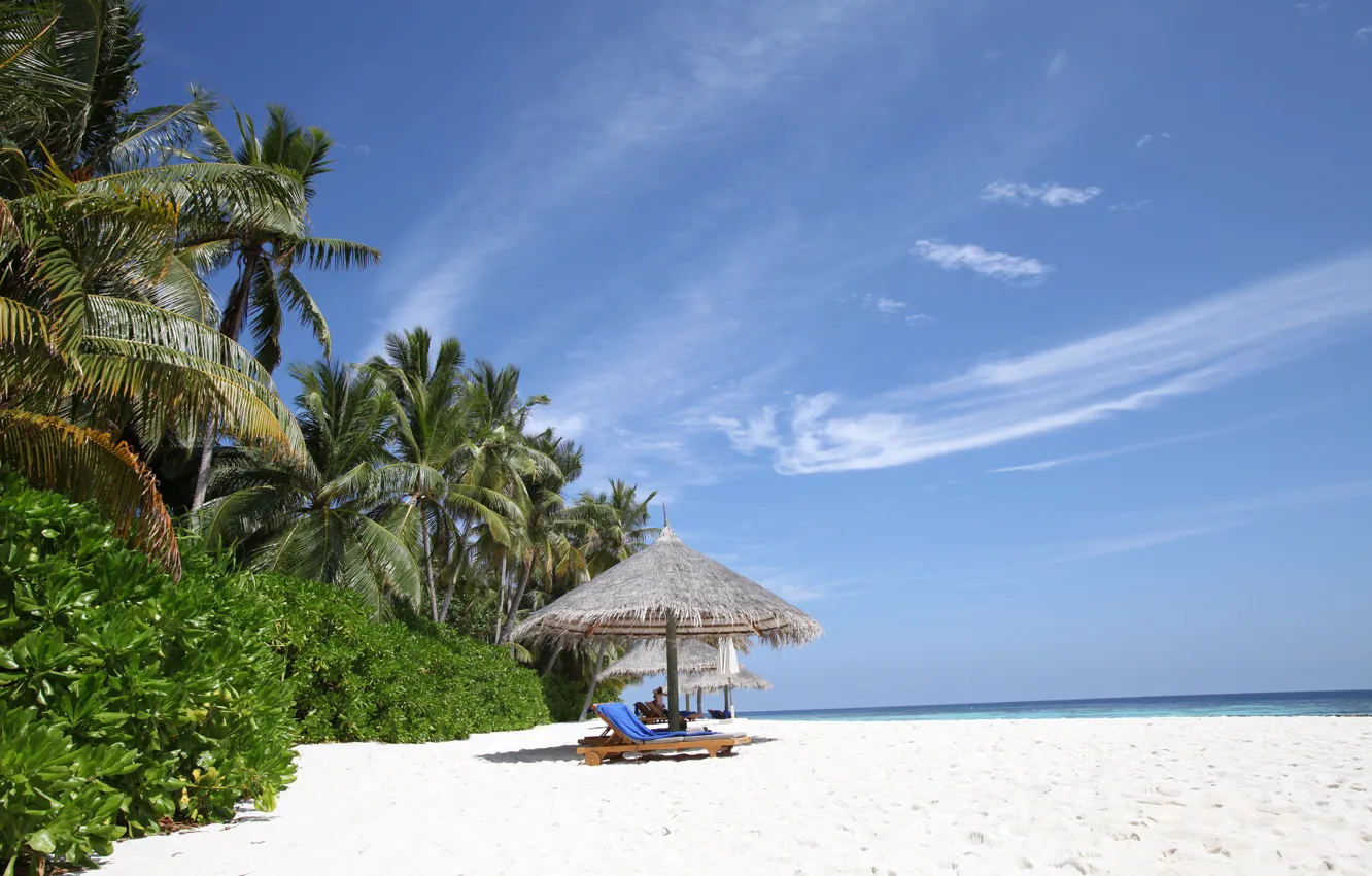 Фото обои отдых, шезлонг, мальдивы, белый песок, райский остров