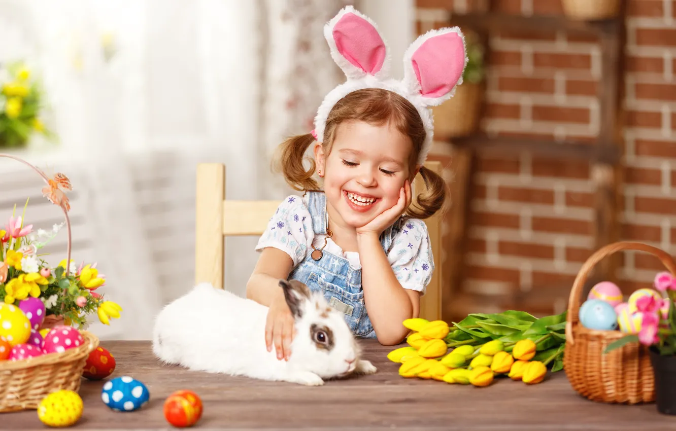 Фото обои праздник, яйца, кролик, пасха, девочка, ушки