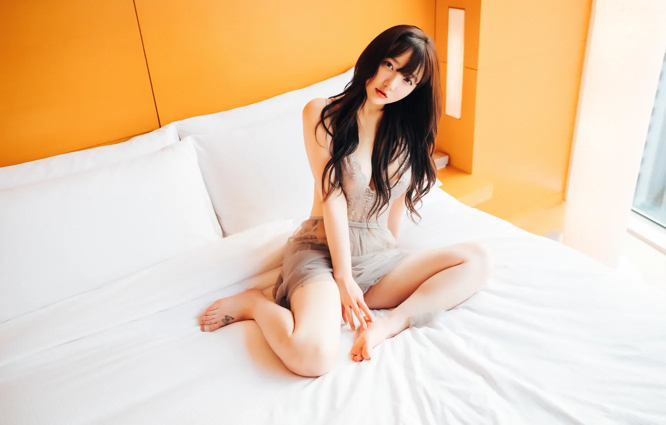 Фото обои Asian, long hair, barefoot, women, in bed, bent legs, looking at viewer, parted lips