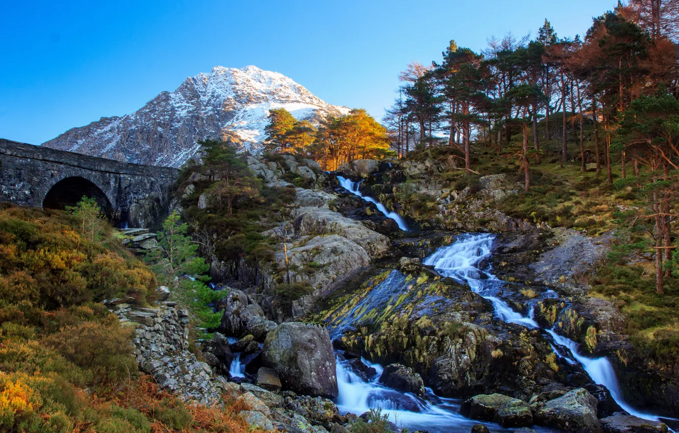 Фото обои деревья, пейзаж, природа, камни, гора, водопад, долина, Великобритания