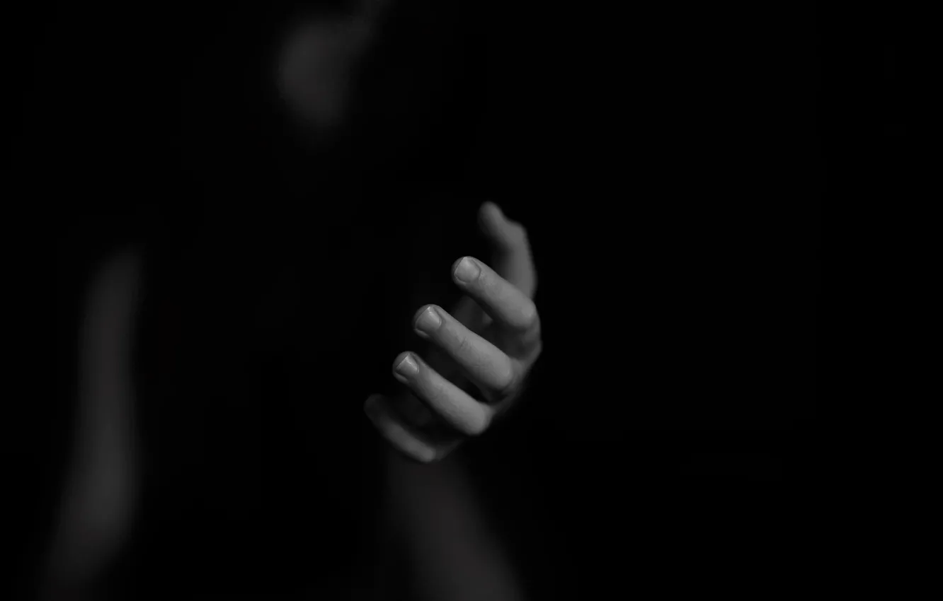 Фото обои темнота, рука, пальцы