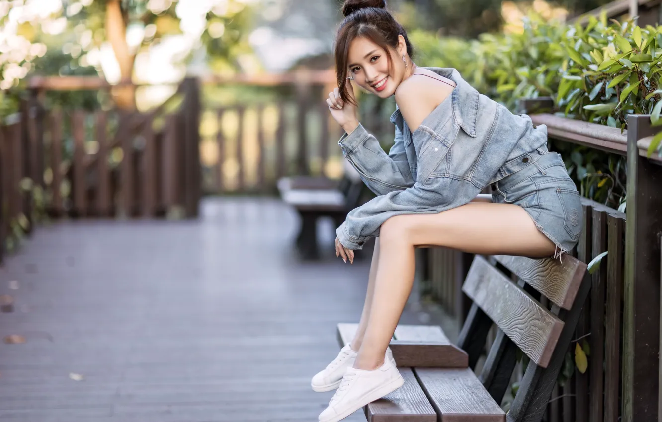 Фото обои девушка, азиатка, скамья