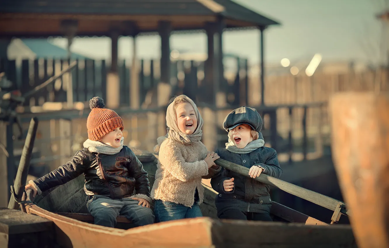 Фото обои радость, дети, лодка, причал, девочка, мальчики, Марианна Смолина