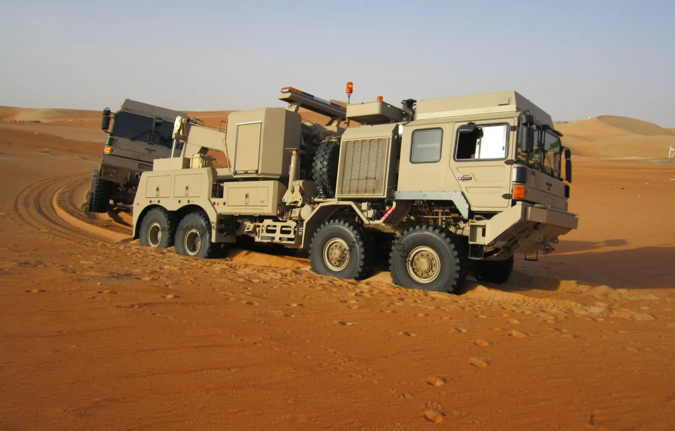 Фото обои desert, weapon, sand, truck, armored, stand, suna, military vehicle