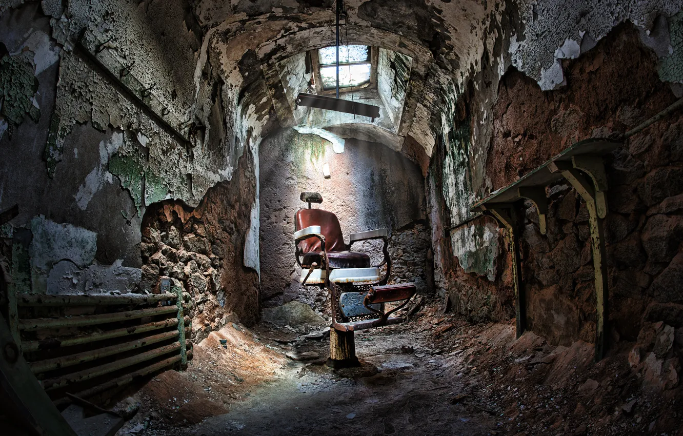 Фото обои стул, разруха, тюрьма, солнечный свет, парикмахерская, sunroof