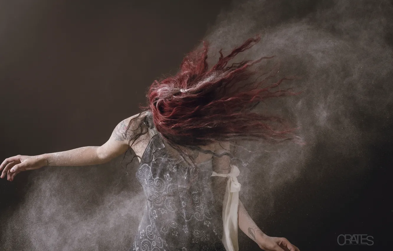 Фото обои девушка, поза, пыль