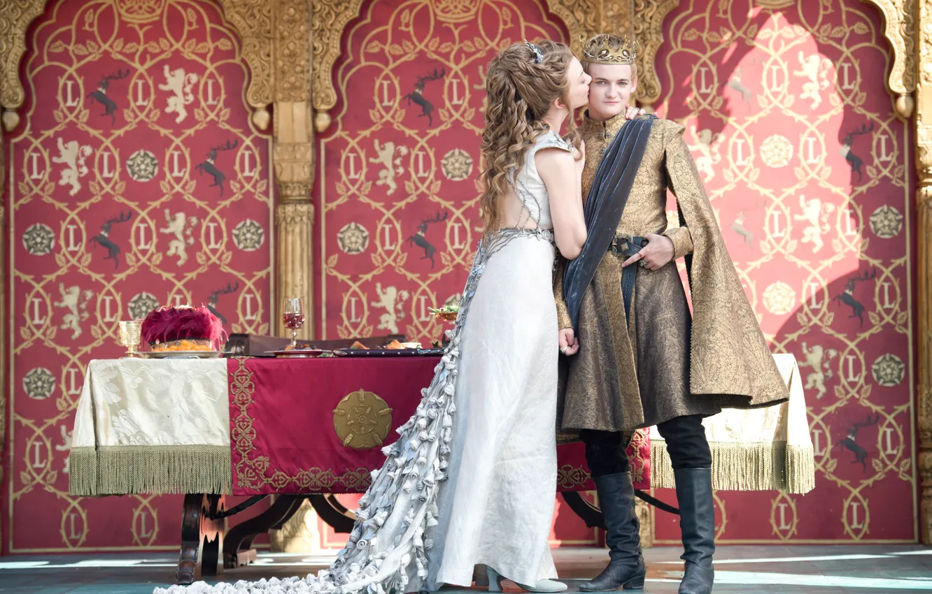 Фото обои стол, поцелуй, корона, Game of Thrones, Joffrey Baratheon