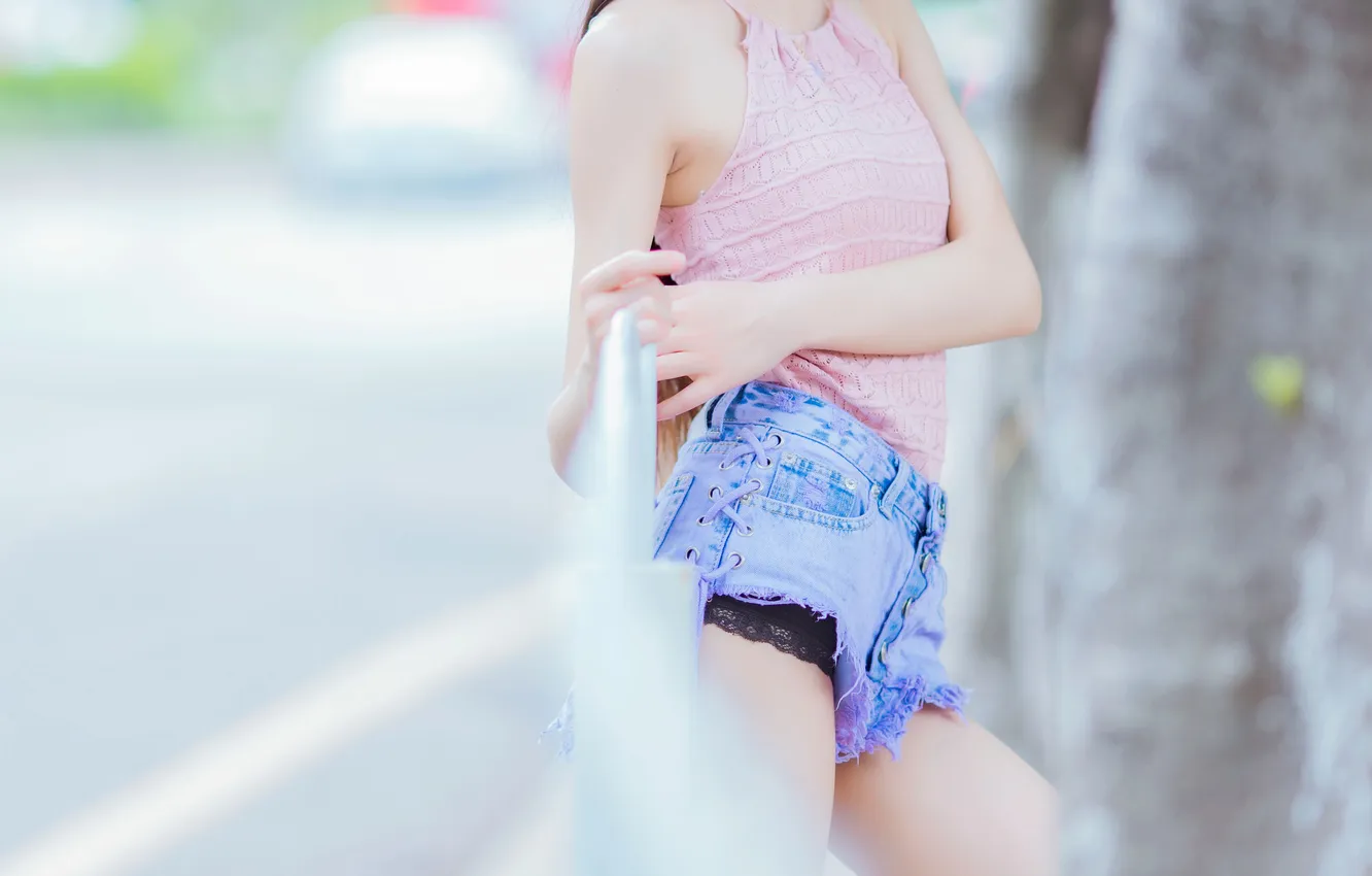 Фото обои Asian, Model, Tree, Denim, Woman, Jeans, Outdoor, Shorts