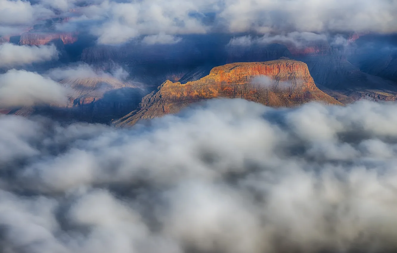 Фото обои облака, горы, скалы, каньон
