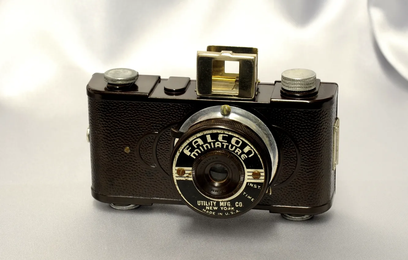 Фото обои фон, фотоаппарат, корпус, видоискатель, объектив Lentille 50mm minivar, Falcon miniature
