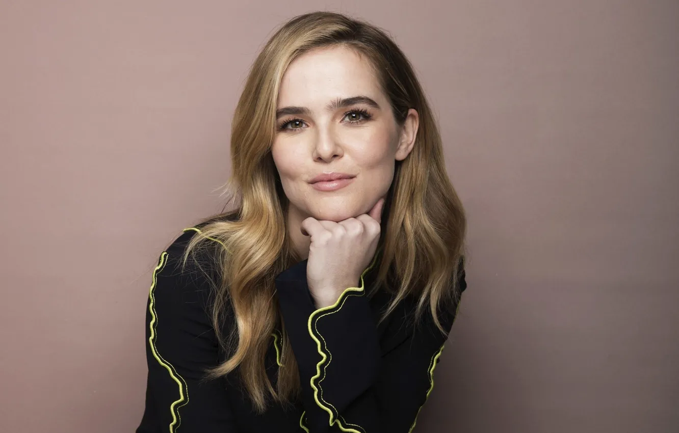 Фото обои улыбка, портрет, актриса, Zoey Deutch