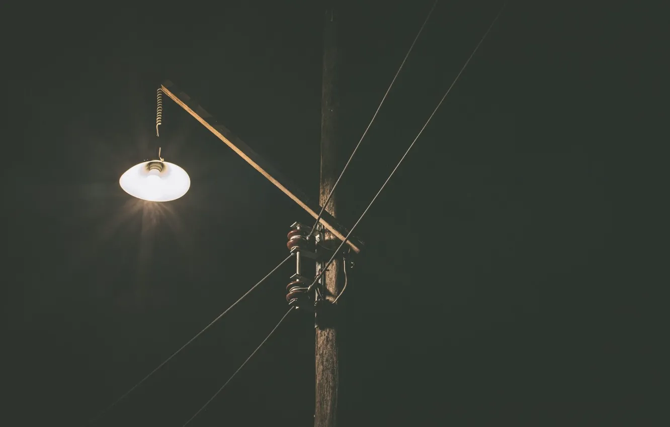 Фото обои ночь, провода, столб, фонарь