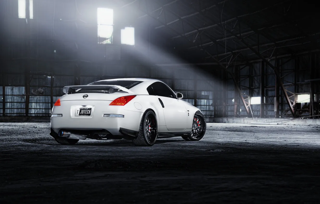 Фото обои белый, ангар, Nissan, white, ниссан, 350Z