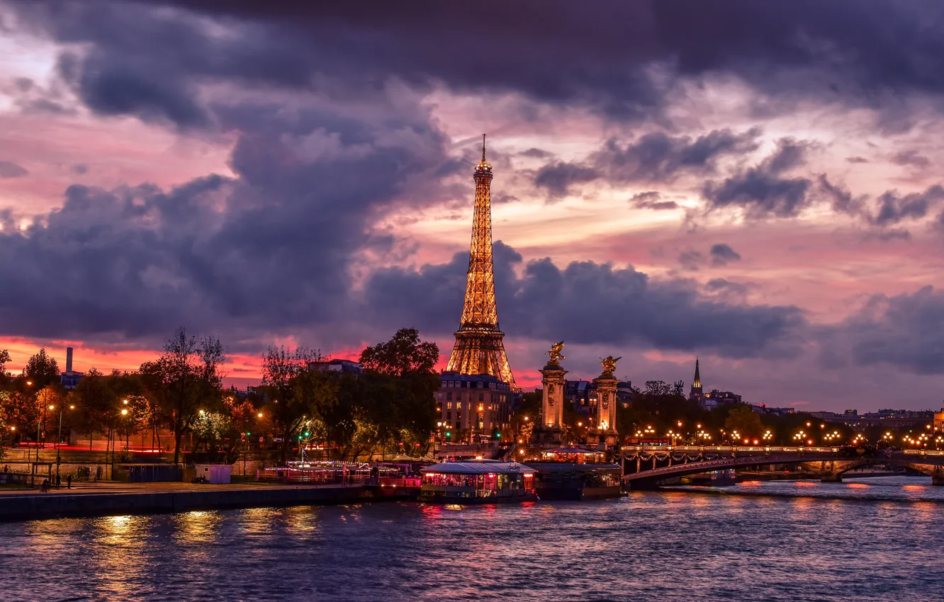Фото обои небо, облака, деревья, мост, огни, река, Франция, Париж
