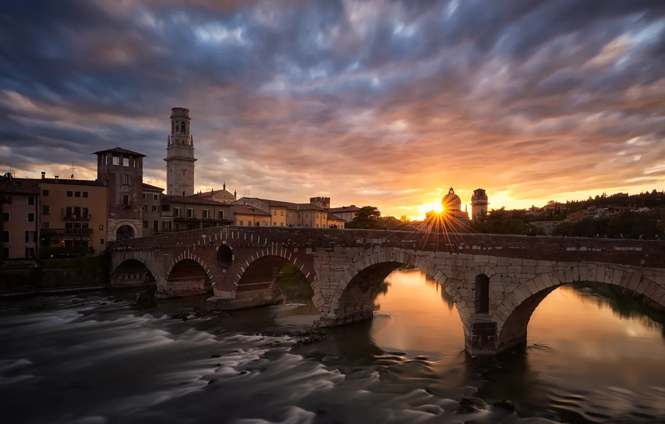 Фото обои мост, река, Verona, Ponte Pietra Sunset