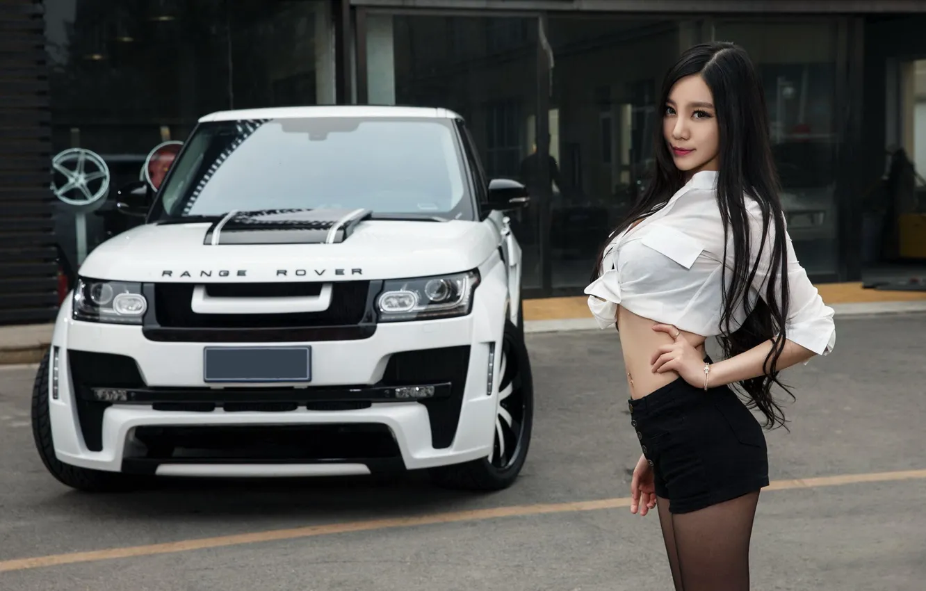 Фото обои взгляд, Девушки, Land Rover, азиатка, красивая девушка, витрина, белый авто
