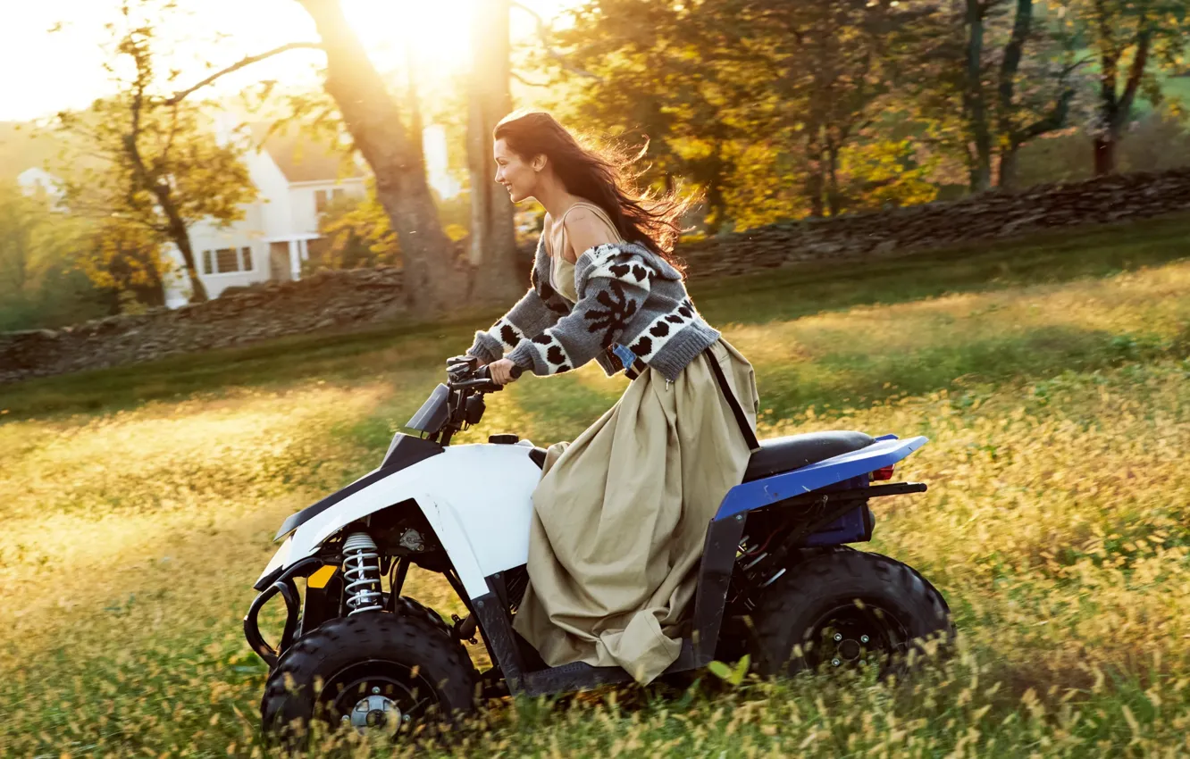 Фото обои Девушка, Квадроцикл, Мода, Fashion, ATV, Белла Хадид, Bella Hadid