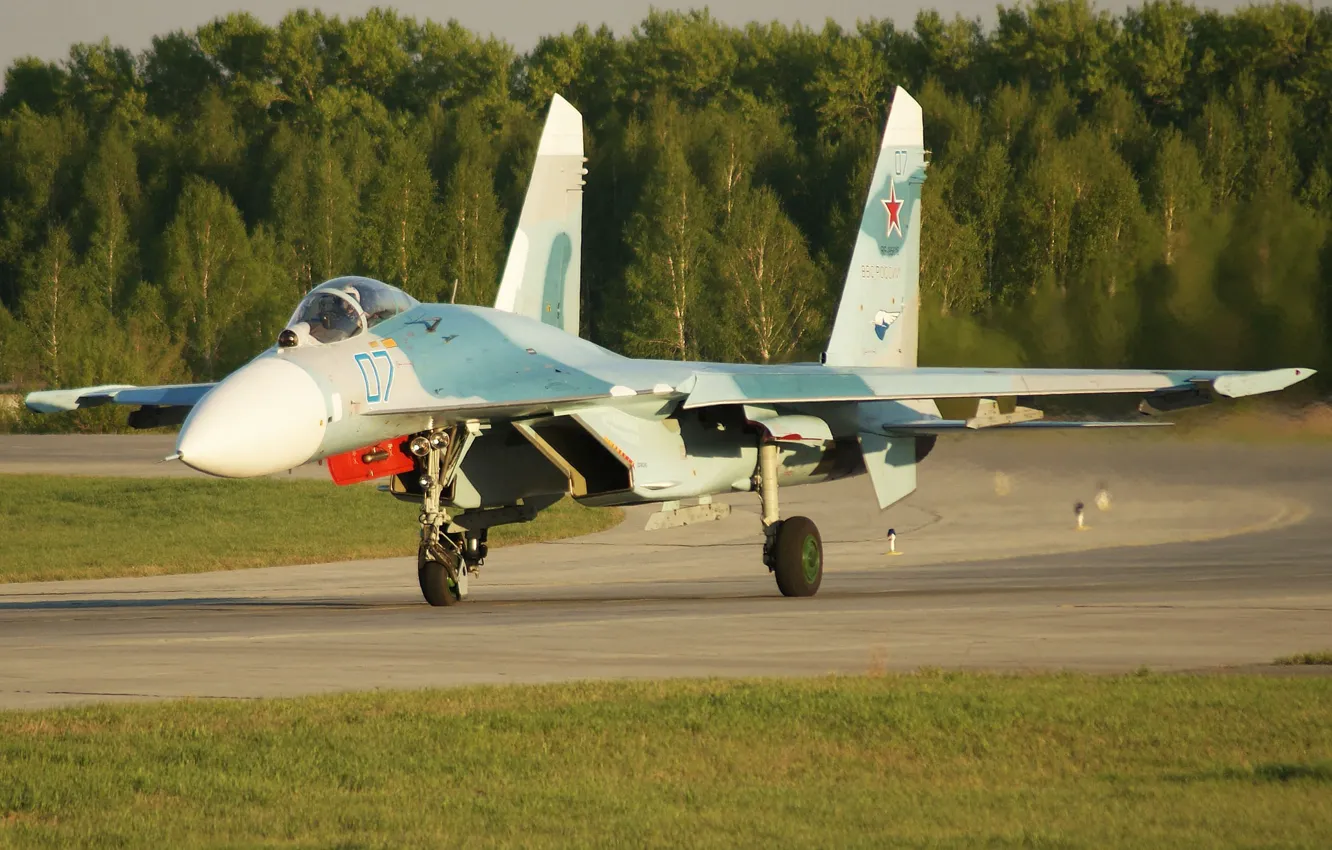 Фото обои истребитель, аэродром, взлёт, Су-27