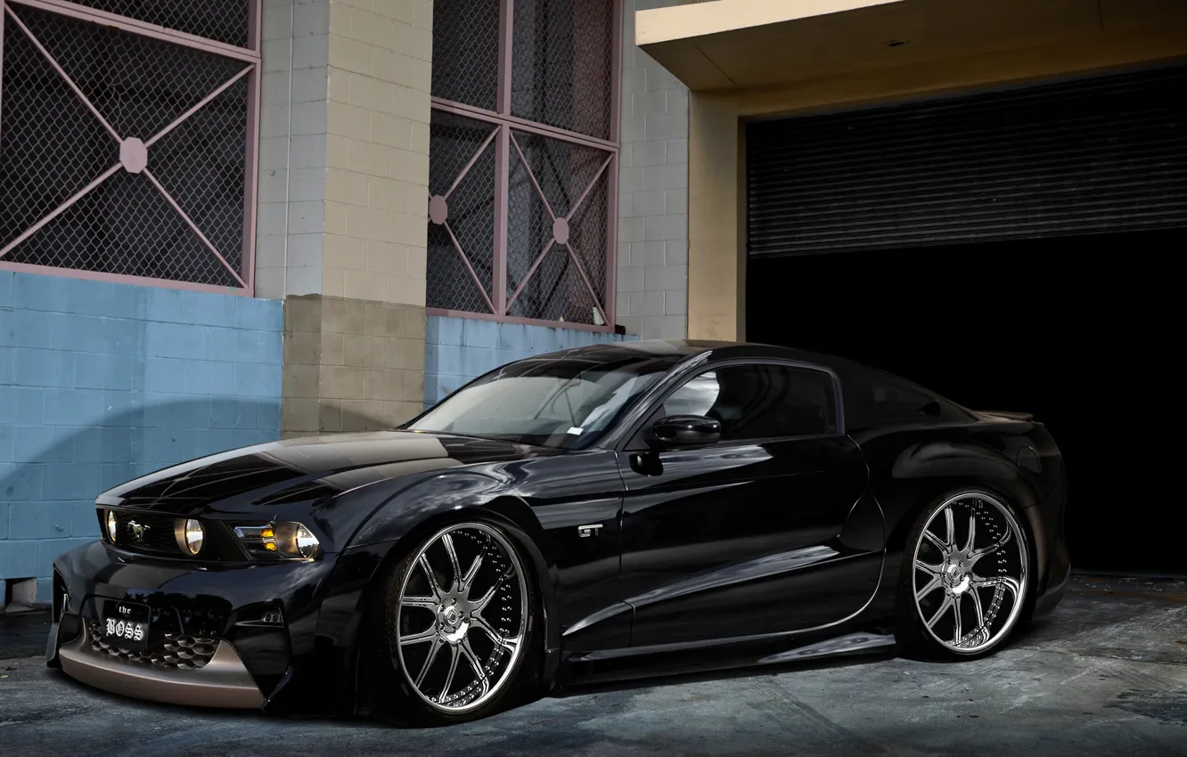 Фото обои чёрный, Mustang, Ford, гараж