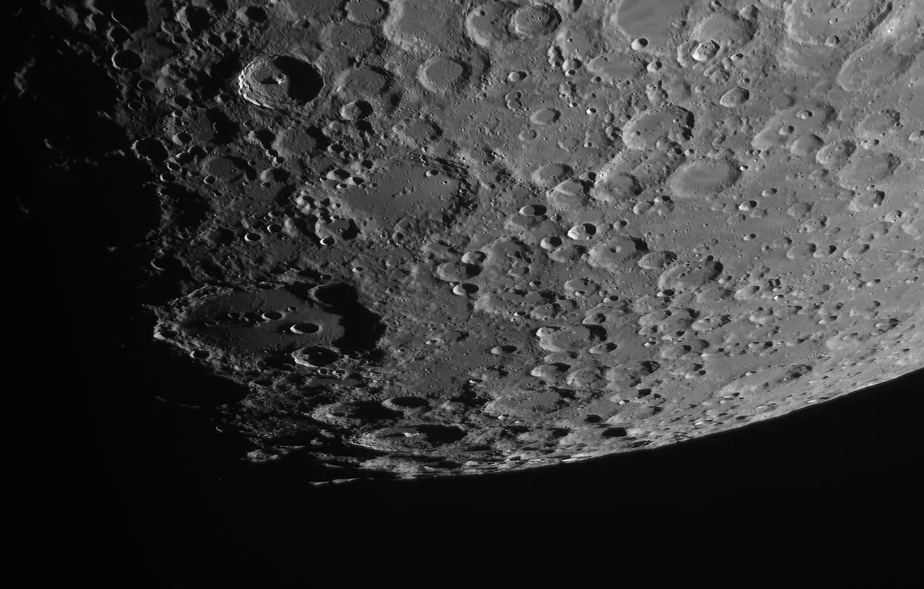 Фото обои поверхность, луна, кратеры