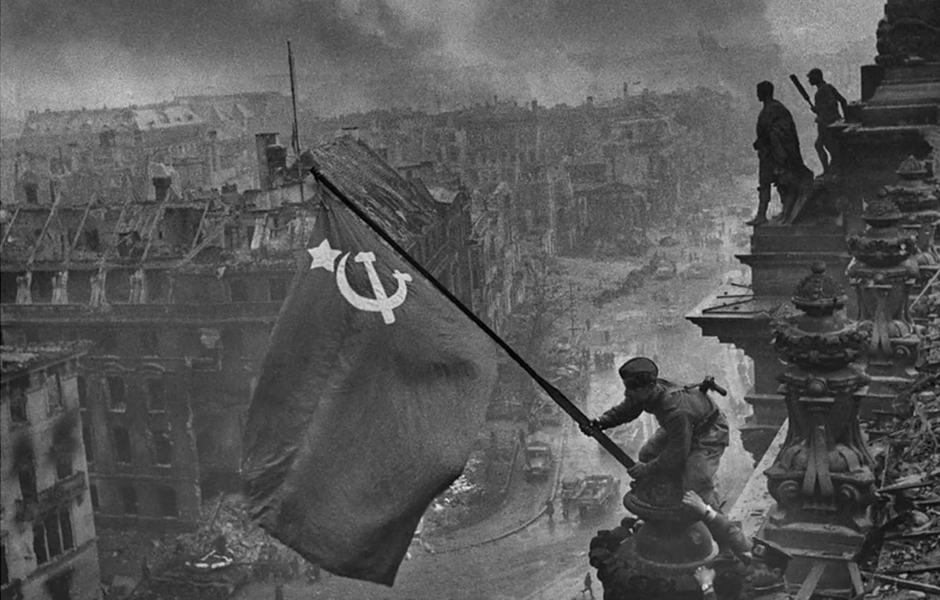 Фото обои 9мая, день победы, флаг над рейхстагом