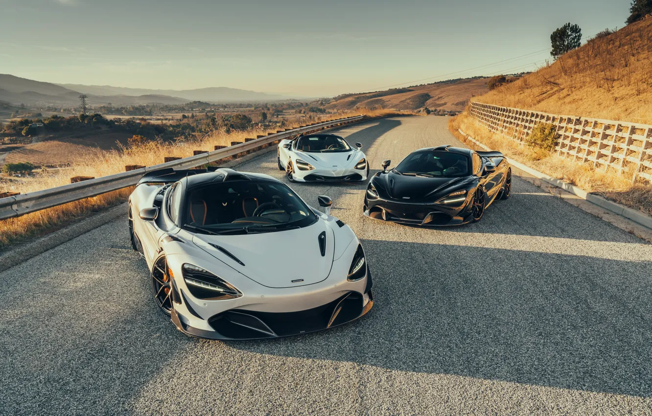 Фото обои white, black, road, mclaren, 720s