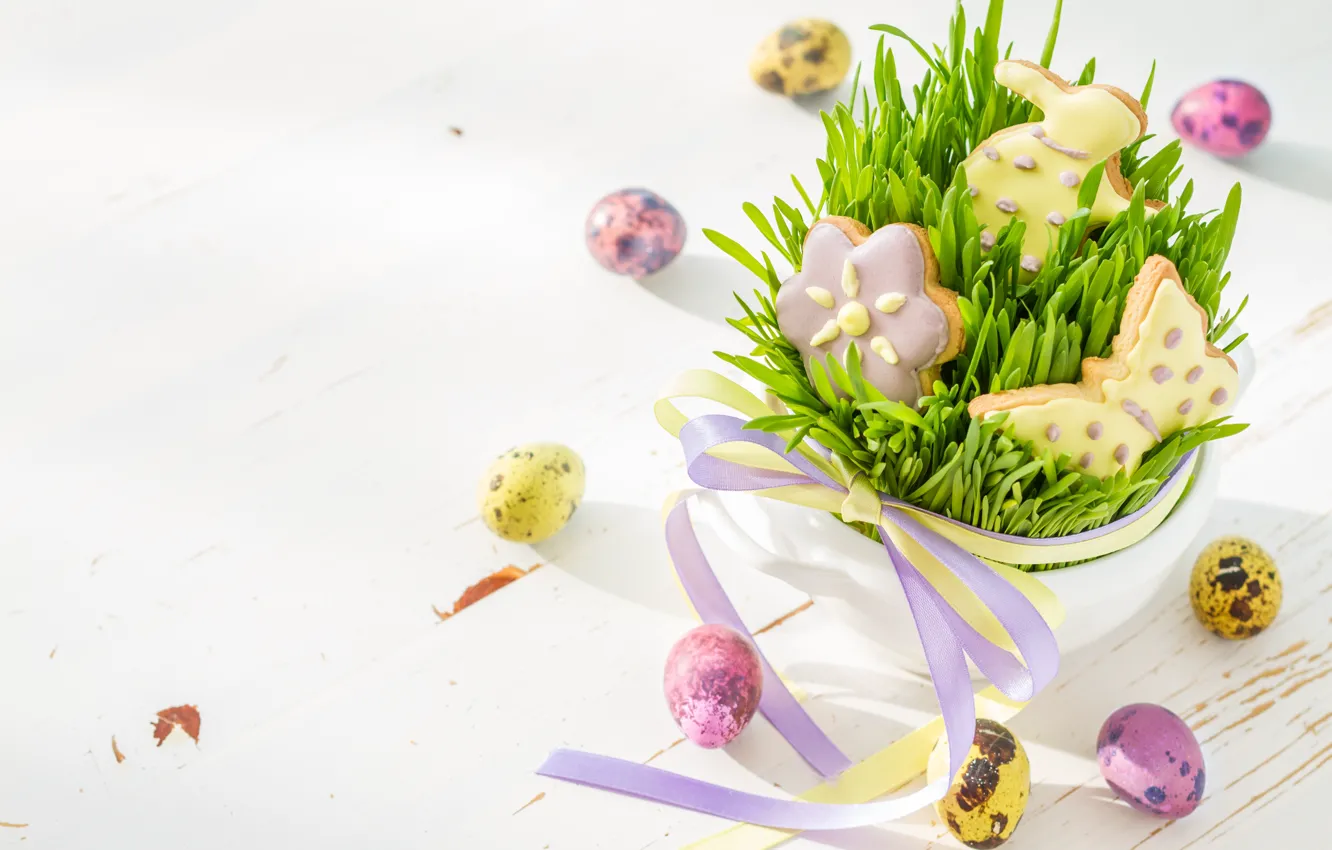 Фото обои праздник, яйца, весна, печенье, Пасха, лента, украшение, композиция