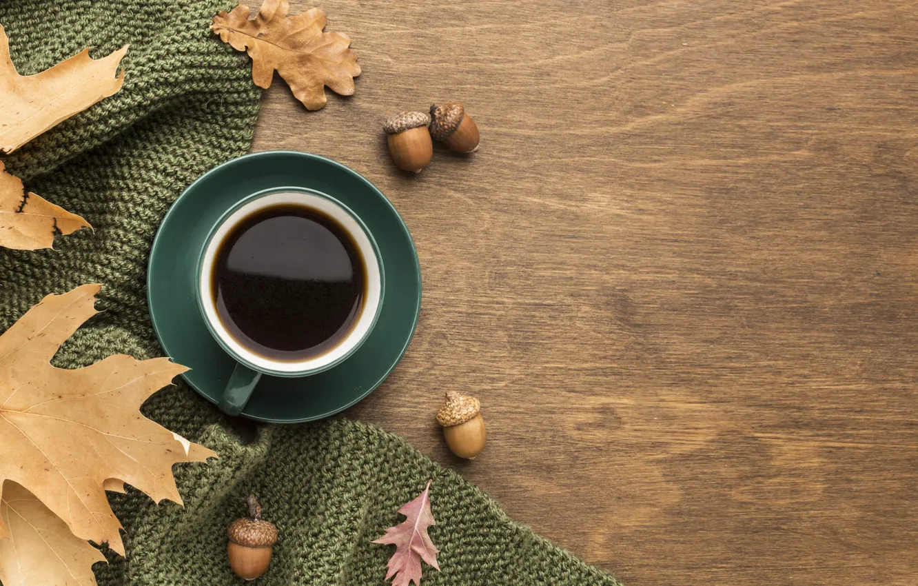 Фото обои осень, уют, тепло, доски, кофе, шарф, чашка, осенние листья