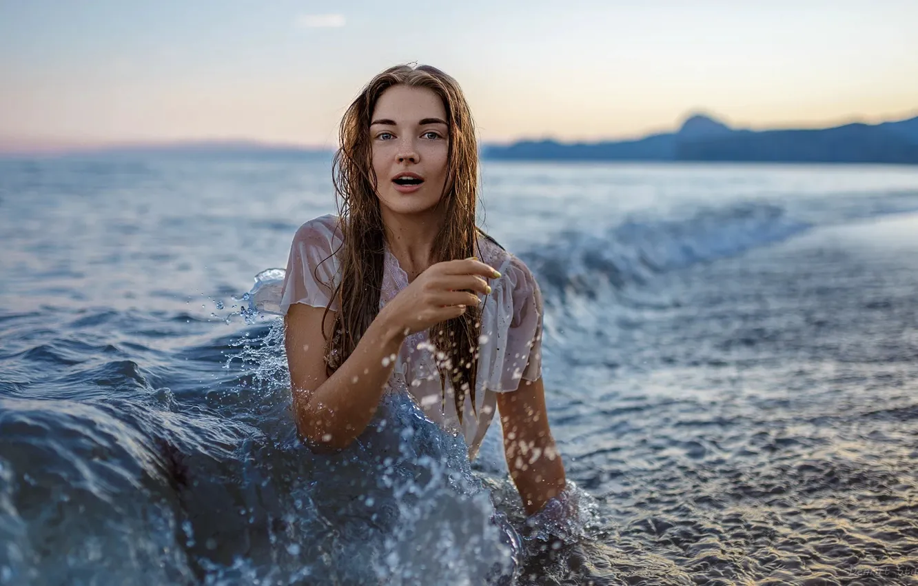 Фото обои волны, пляж, вода, берег, волосы, Девушка, мокрая, Катя