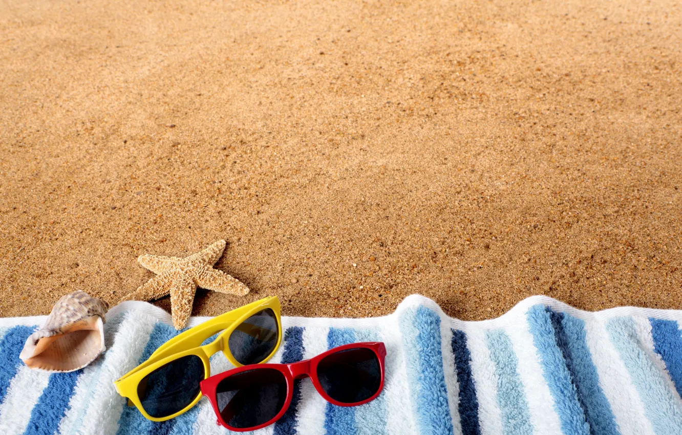 Фото обои песок, море, пляж, отдых, покрывало, очки, морская звезда