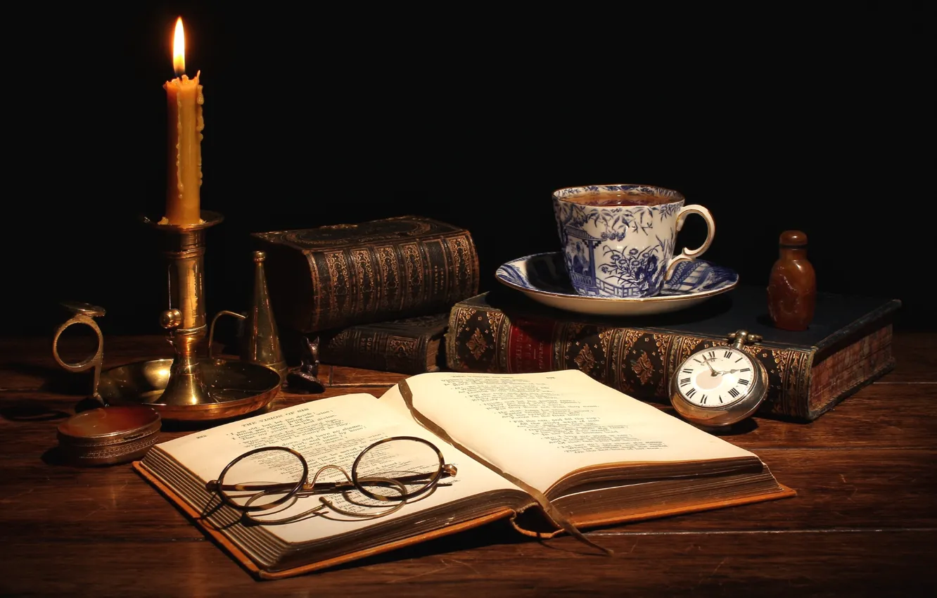 Фото обои чай, часы, книги, свеча, очки, чашка, натюрморт