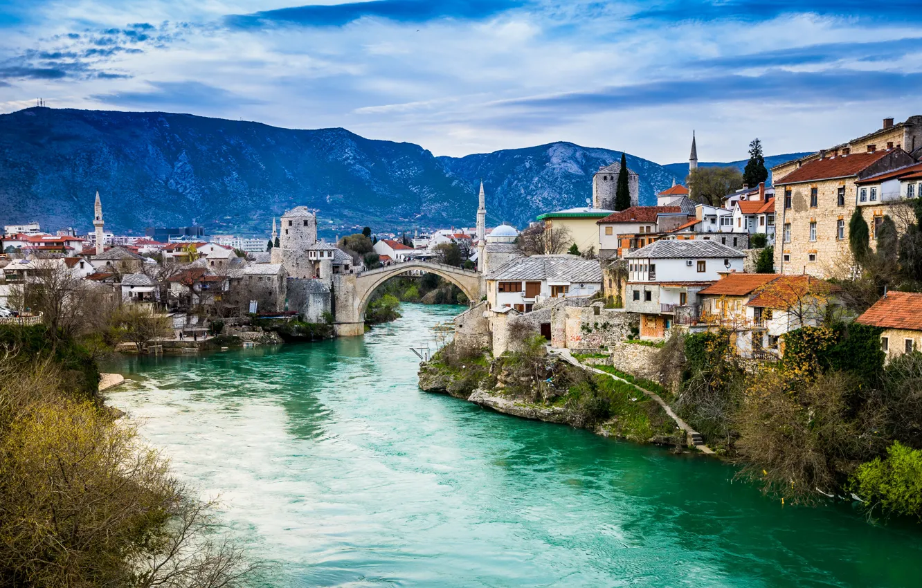 Фото обои горы, мост, река, здания, дома, Босния и Герцеговина, Mostar, Мостар