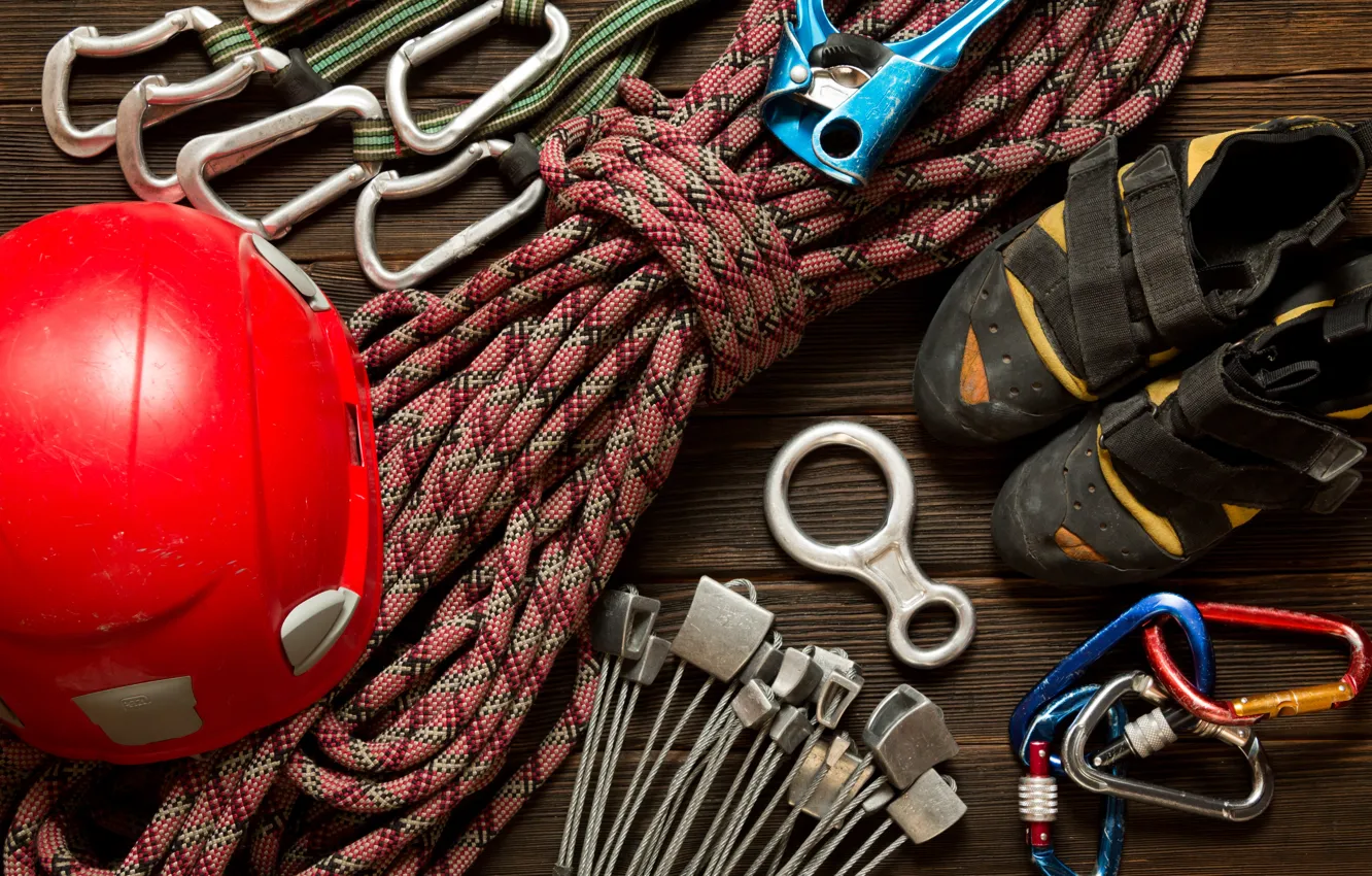 Фото обои helmets, equipment, ropes, mountaineering, harnesses
