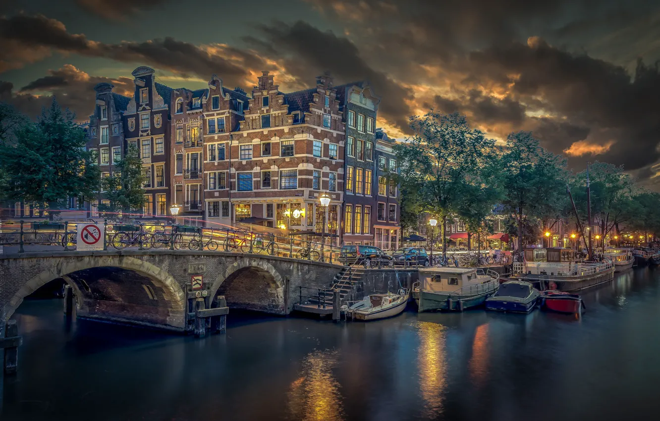 Фото обои мост, здания, лодки, причал, Амстердам, канал, Нидерланды, Amsterdam