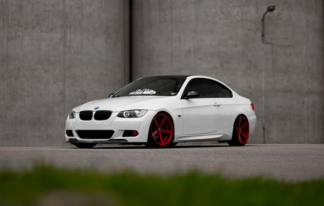 Фото обои BMW, Red, White, E92, Wheels