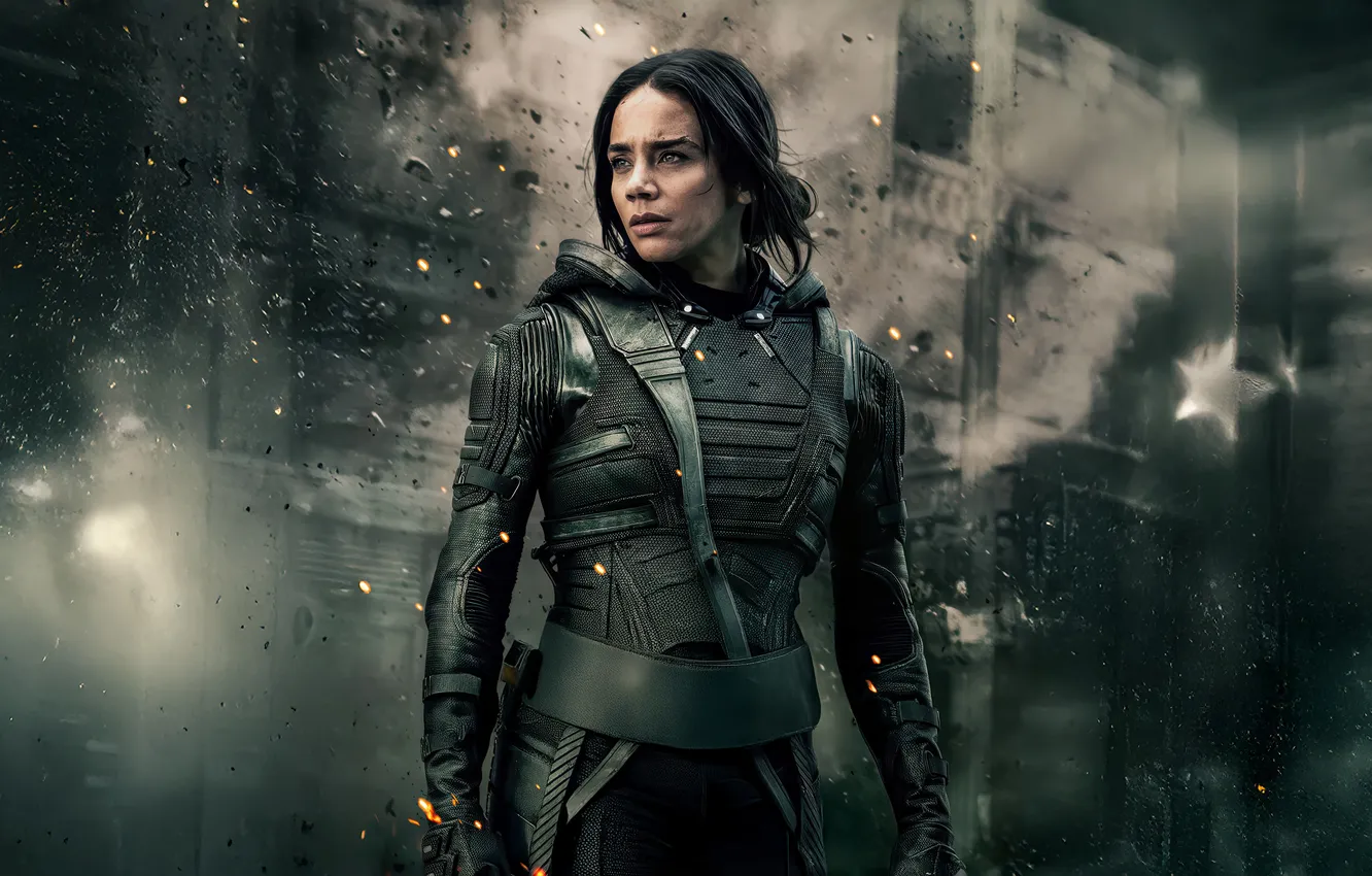 Фото обои взгляд, фигура, броня, Призрак, Hannah John-Kamen, Thunderbolts, Эйва Старр, Ханна Джон-Кеймен
