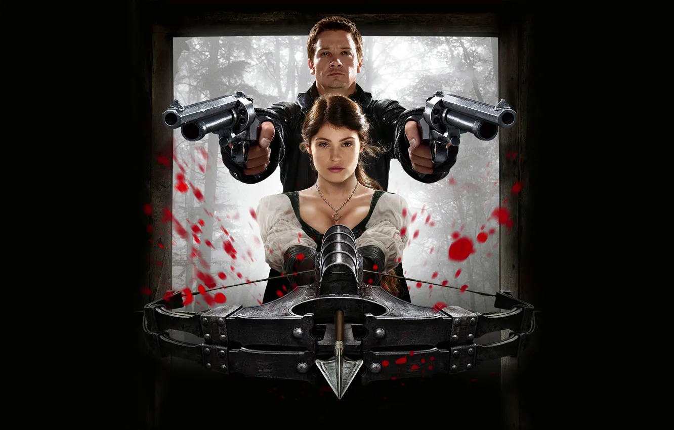 Фото обои оружие, стволы, арбалет, Jeremy Renner, Охотники на ведьм, Hansel and Gretel Witch Hunters, Gemma Arterton