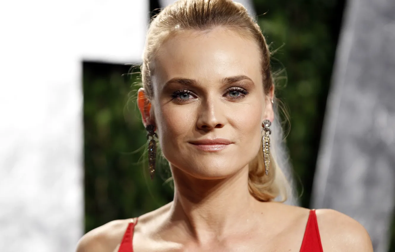Фото обои взгляд, звезда, блеск, серьги, актриса, блондинка, Diane Kruger, шик