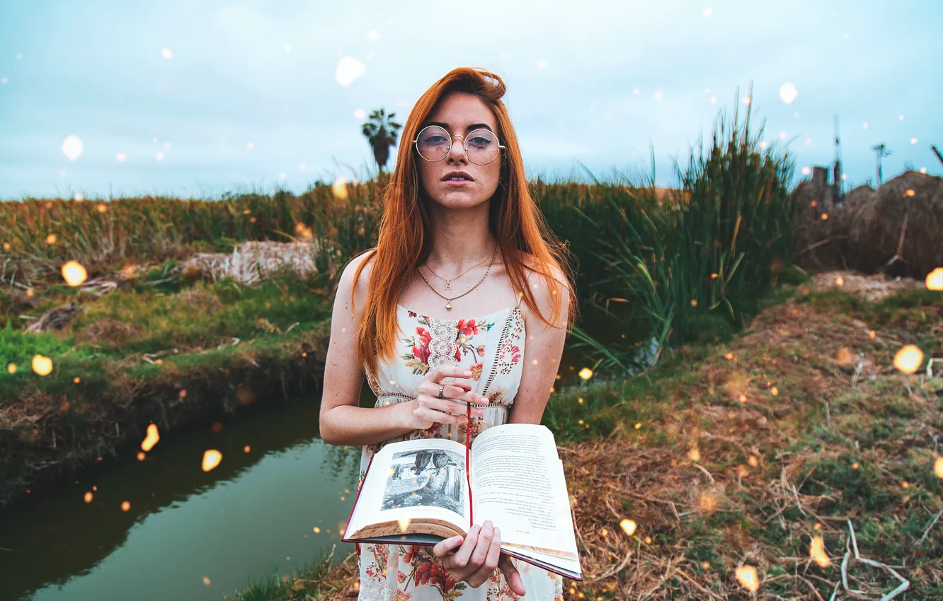 Фото обои Girl, Water, Women, River, Book