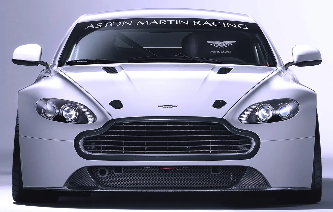 Фото обои Aston Martin, Авто, Vantage, Белый, Машина, Капот, Фары, Передок