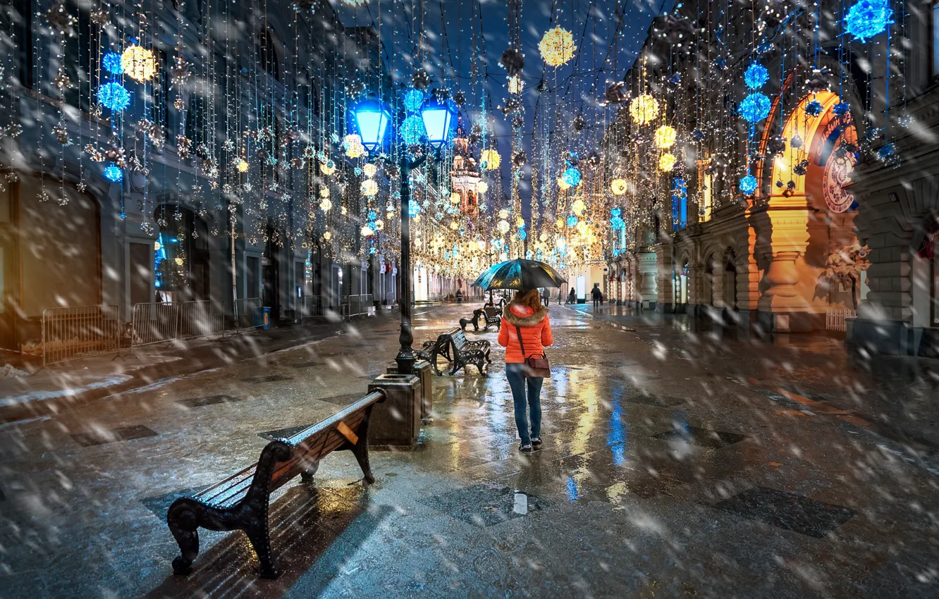 Фото обои девушка, снег, улица, здания, дома, фонари, Москва, Россия