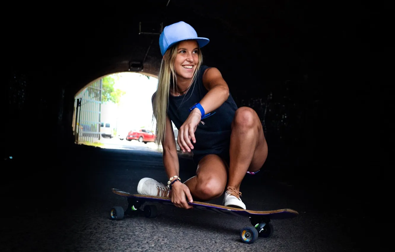 Фото обои girl, cute, skateboard, long-haired, baseball cap