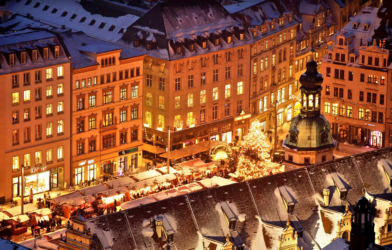 Фото обои огни, праздник, Германия, площадь, Рождество, Саксония, ярмарка, Старая Ратуша