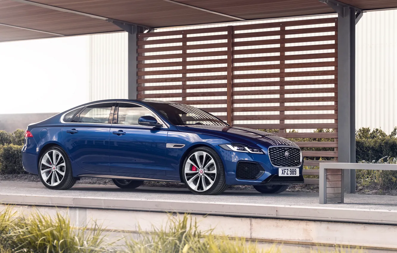 Фото обои синий, Jaguar, седан, сбоку, Jaguar XF, 2020, XF
