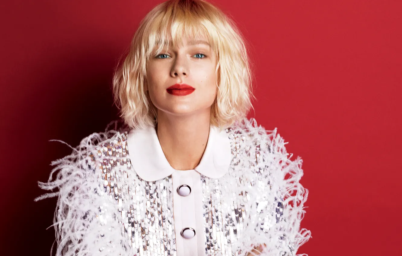 Фото обои красный, фон, портрет, актриса, блондинка, певица, Taylor Swift, Тейлор Свифт