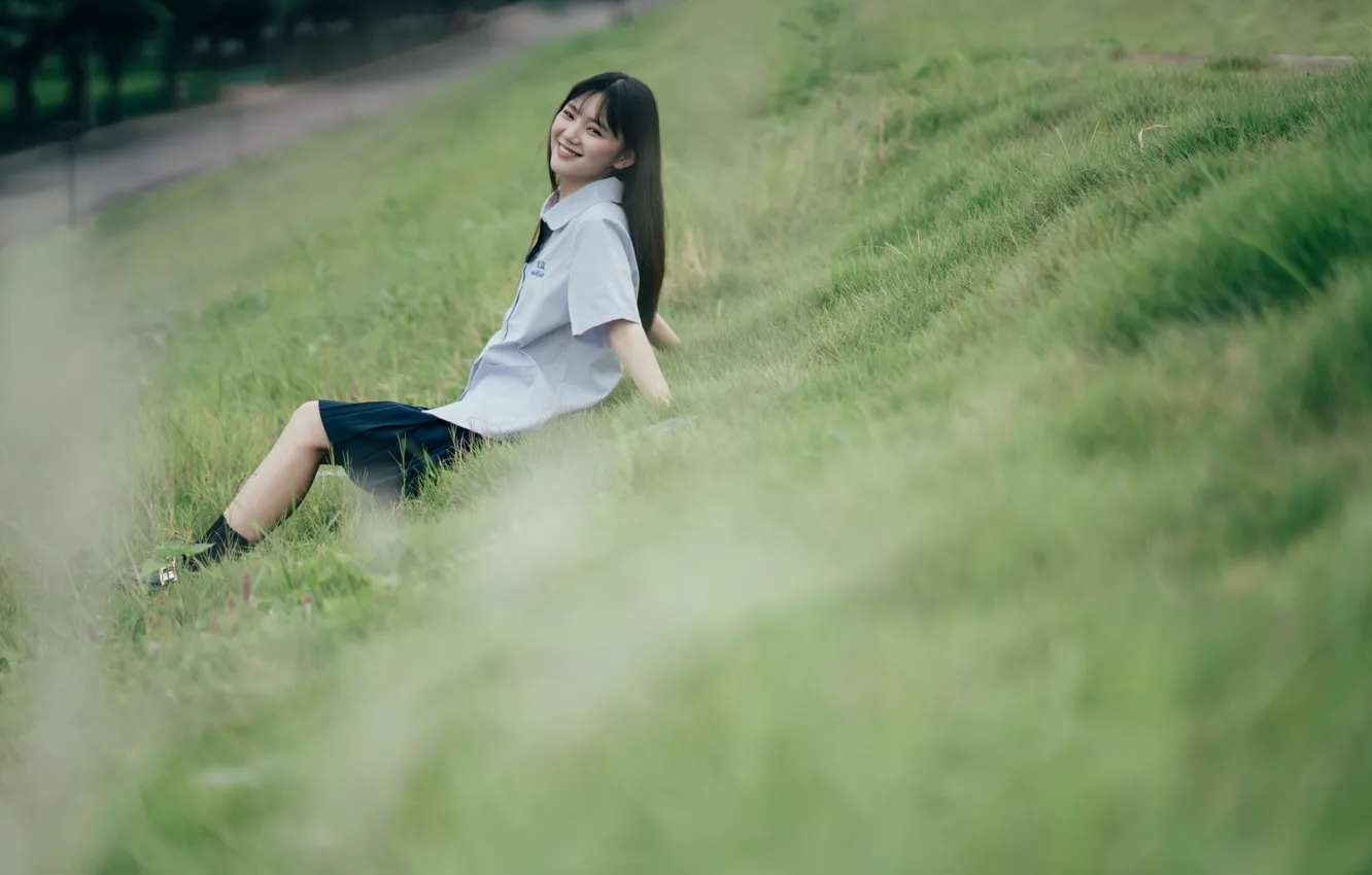 Фото обои Grass, Asian, Model, Smile, pretty, Woman, Lawn, Uniform