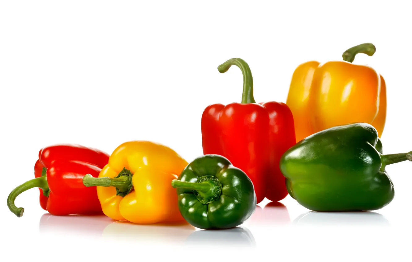 Фото обои белый фон, перец, овощи