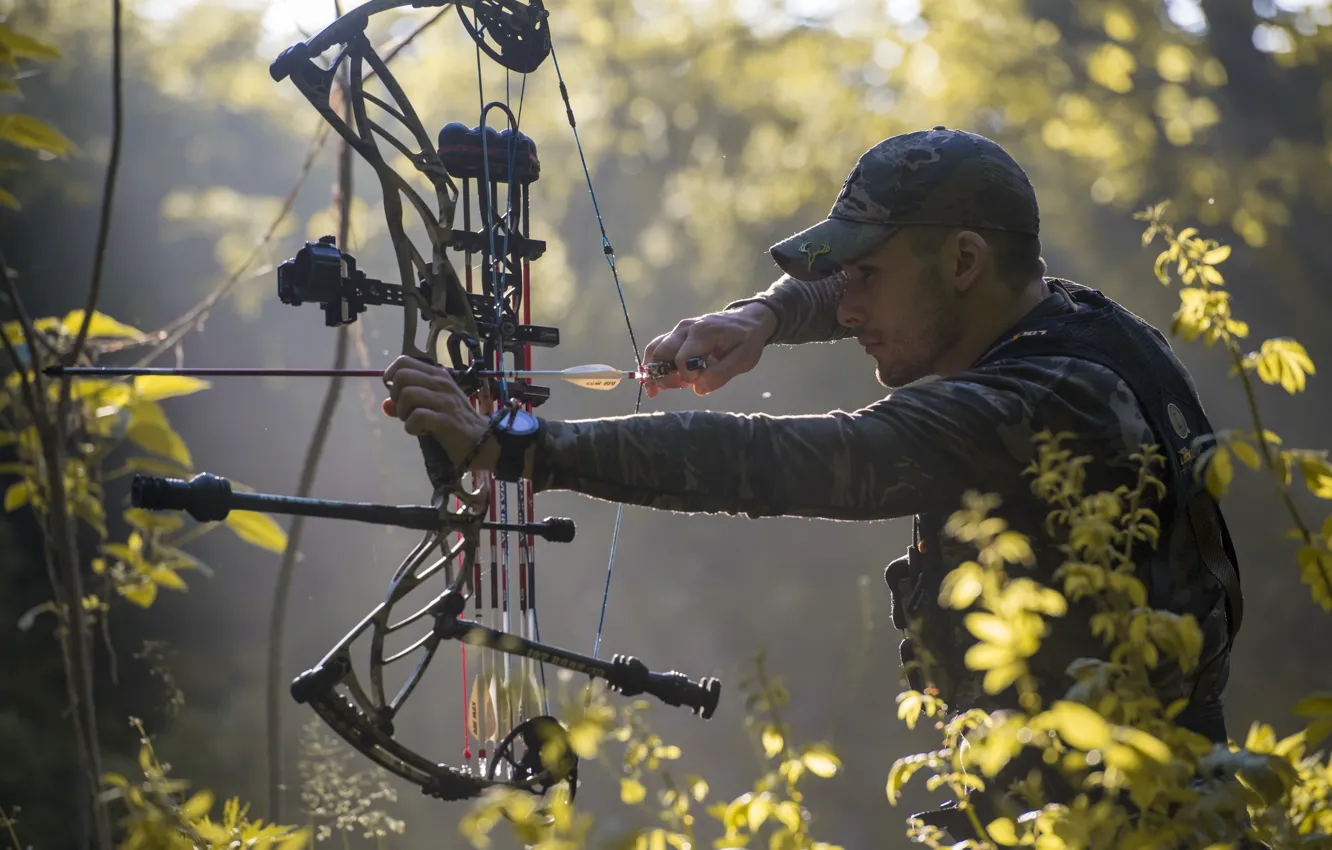 Фото обои Лук, Мужчина, Пенсильвания, Bow, Охота, Бейсболка, Охота с луком, Bowhunting