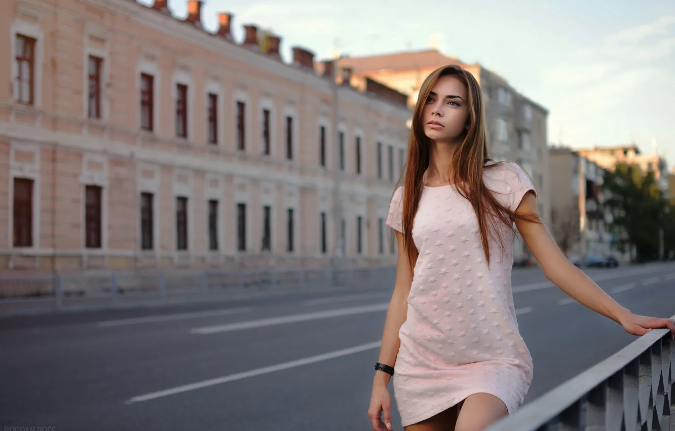 Фото обои лето, девушка, машины, город, улица, модель, макияж, платье